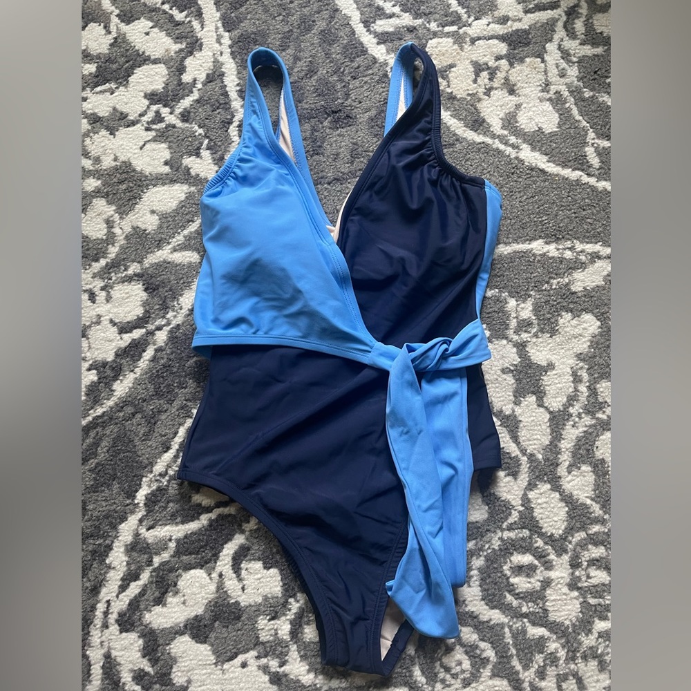 Kona Sol womens one piece swimsuit